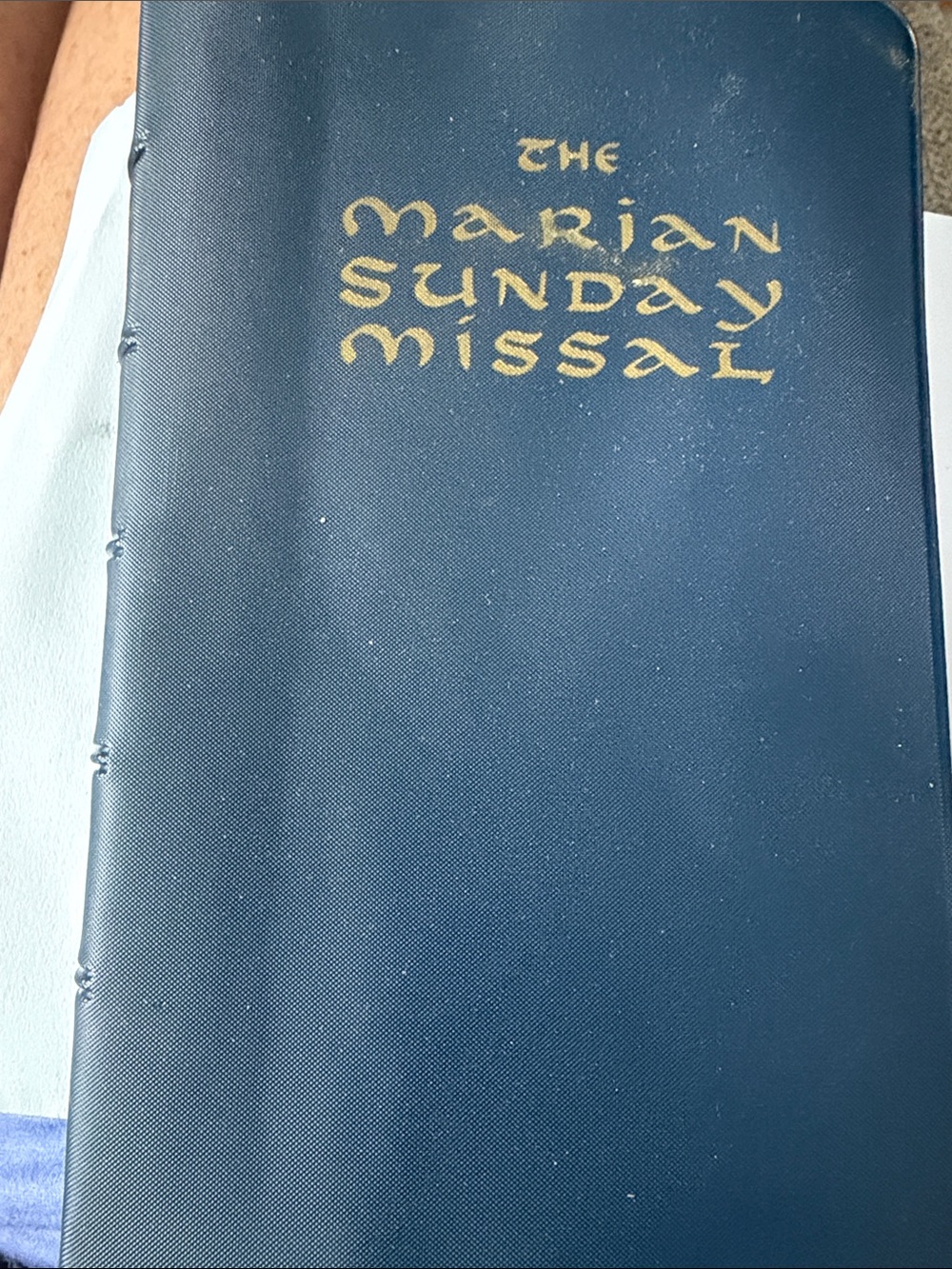 The Marian Sunday Missal - Navy Cover with Gold Lettering